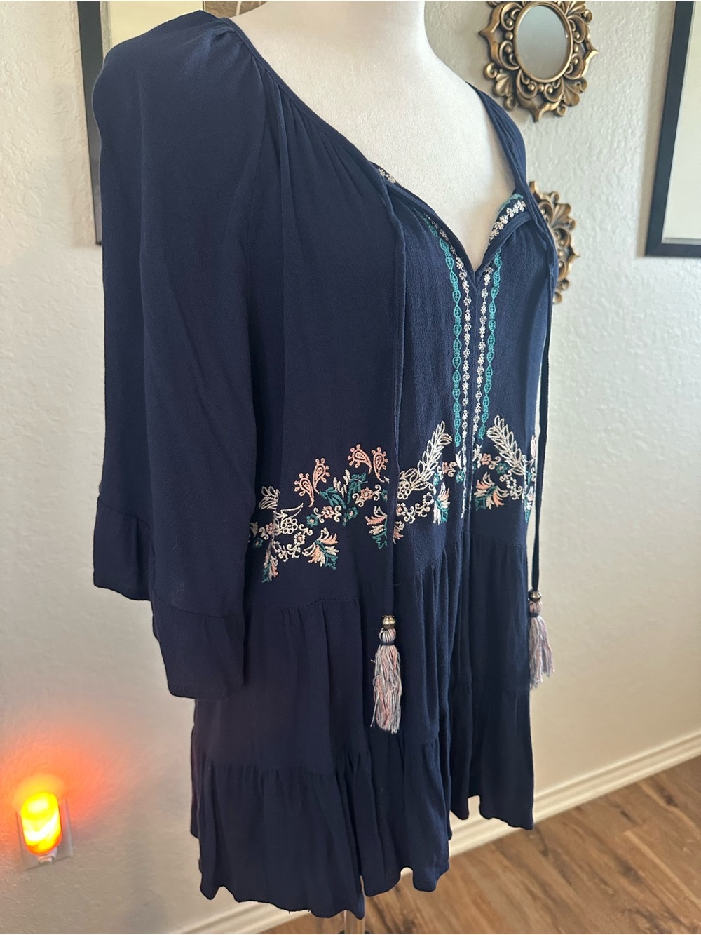 Knox Rose Navy Embroidered Bohemian Flow Peasant Tunic